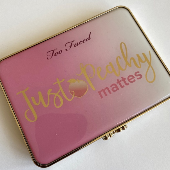TOO FACED Just peachy matte eyeshadow palette - Picture 2 of 5
